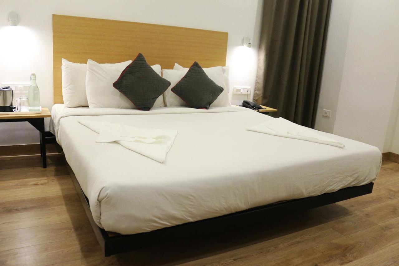 Sm Hives Hotel Bhubaneswar Eksteriør billede